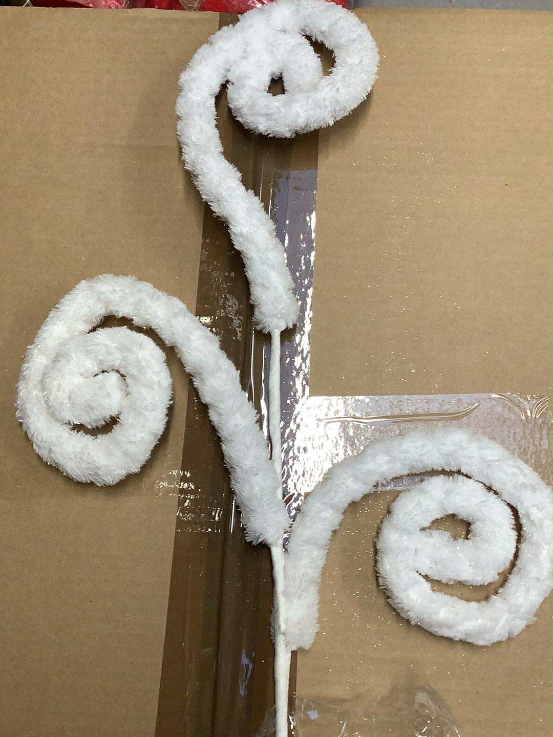 White+Fluffy+Curly+Pick